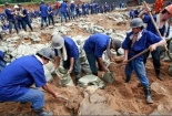 Trung Quốc làm khó để không tuyển lao động Việt Nam?